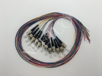 Pigtail 0.9mm 12C colored ST/UPC OM1